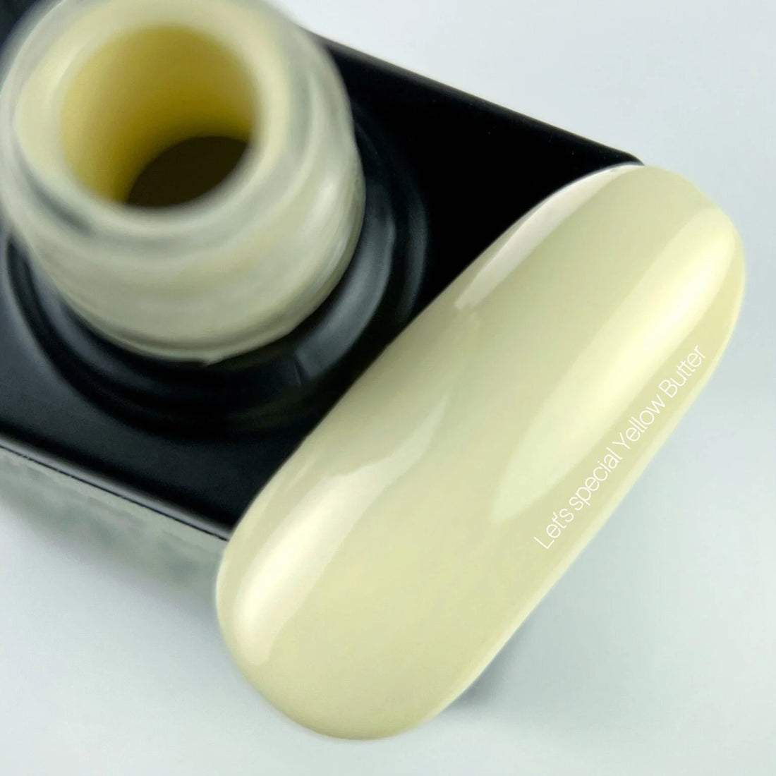 NAILSOFTHEDAY Let's Special Yellow Butter — pastelgele semi-permanente nagellak,
