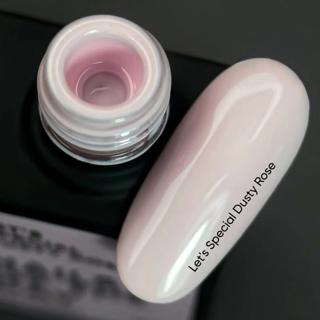 NAILSOFTHEDAY Let's Special Dusty Rose: speciale poederroze semi-permanente nage