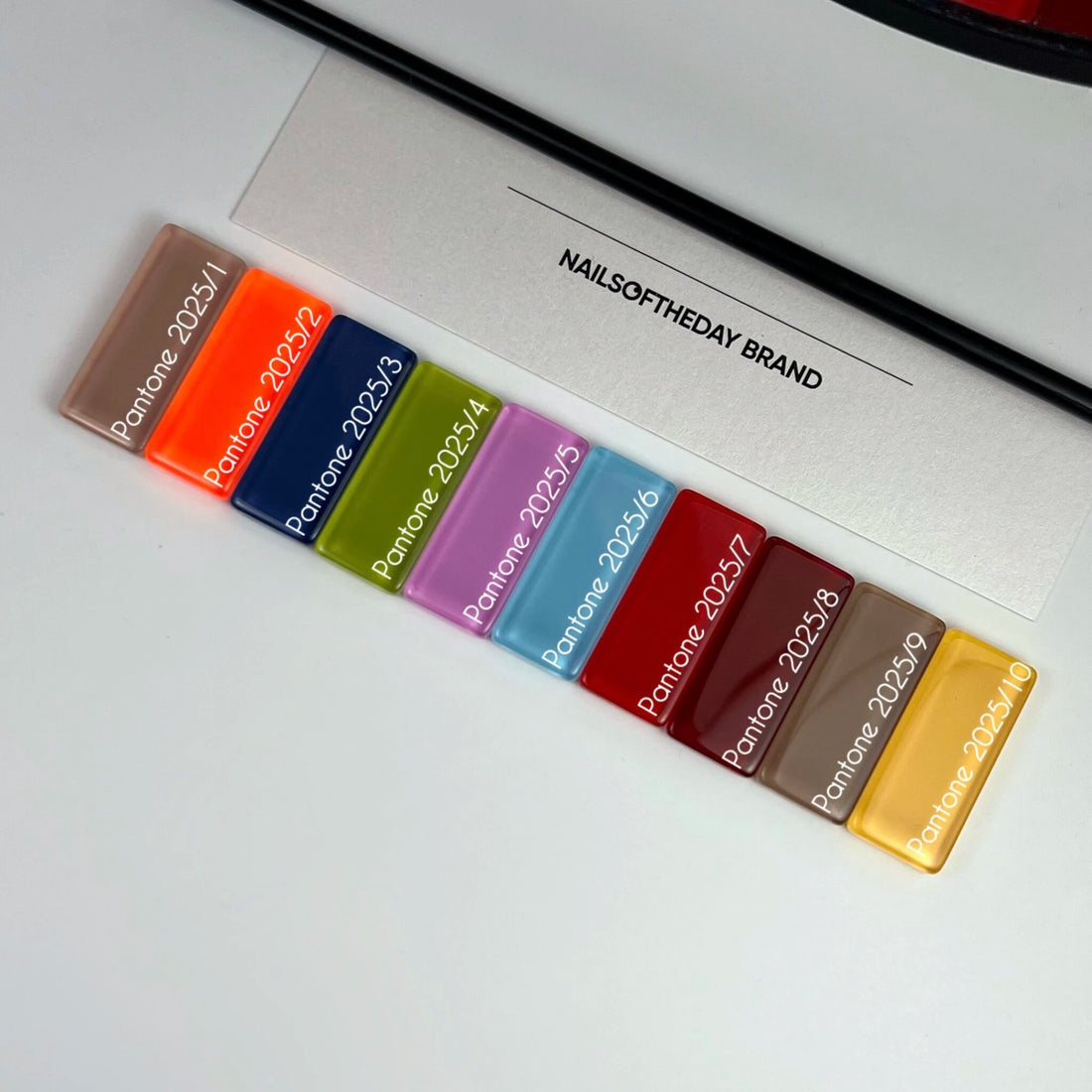 NAILSOFTHEDAY Let's special Pantone2025/3 — semi-permanente glazuur donkerblauw